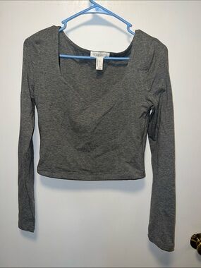 Forever 21 Charcoal Gray Long-Sleeve Crop Top